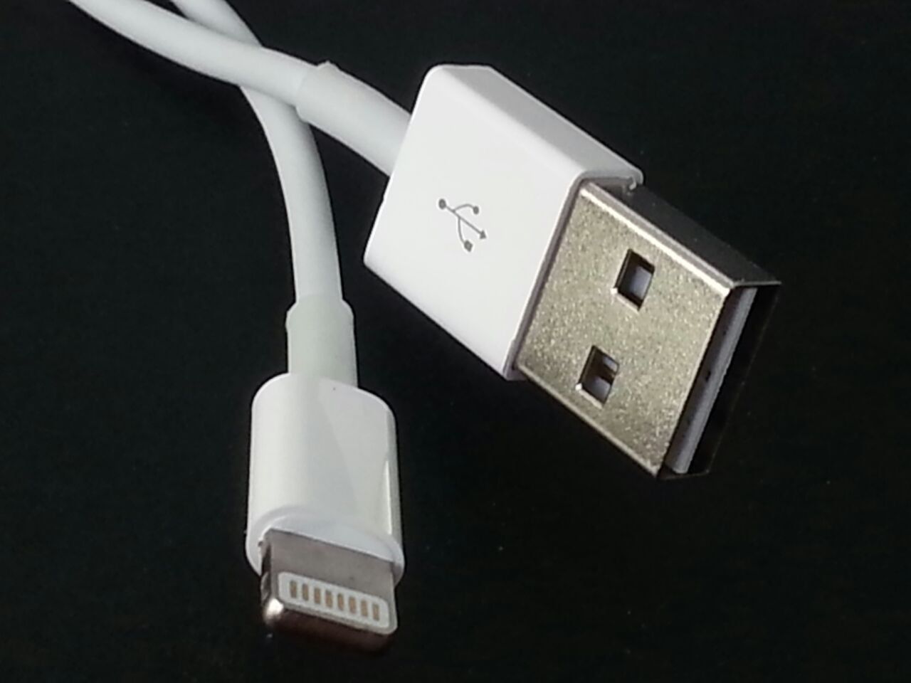 will usb iphone 5 cable works on iphone 6?